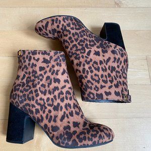 Steve Madden confident leopard ankle boot zip NEW